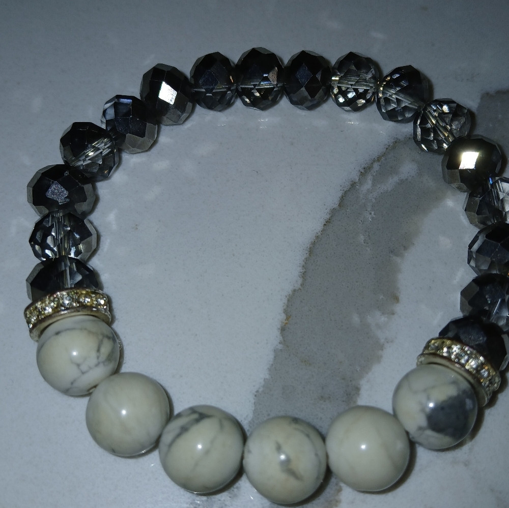 Black and White Stretch Beaded Bracelet with Silver Accents